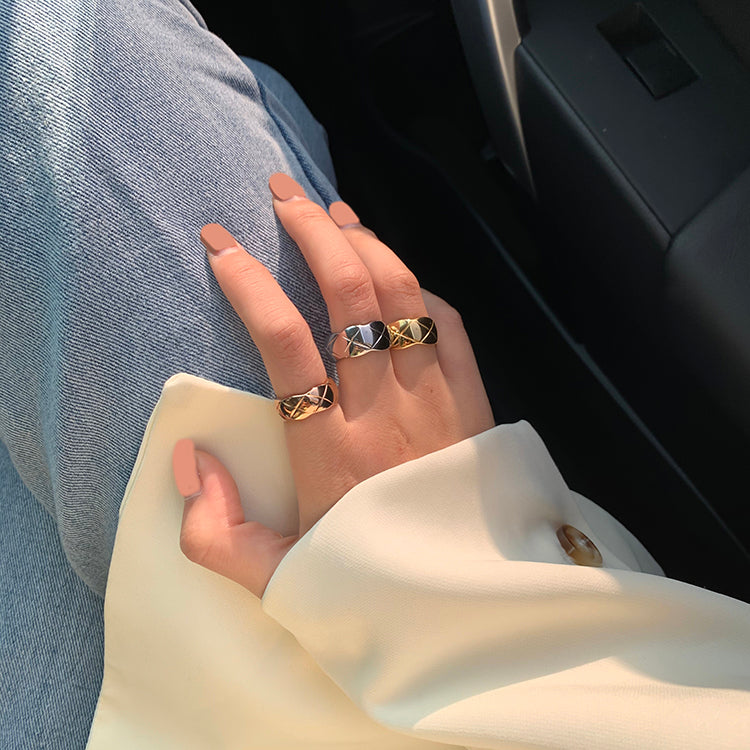 Quilted Style Pattern High-Color Gold Silver Ring