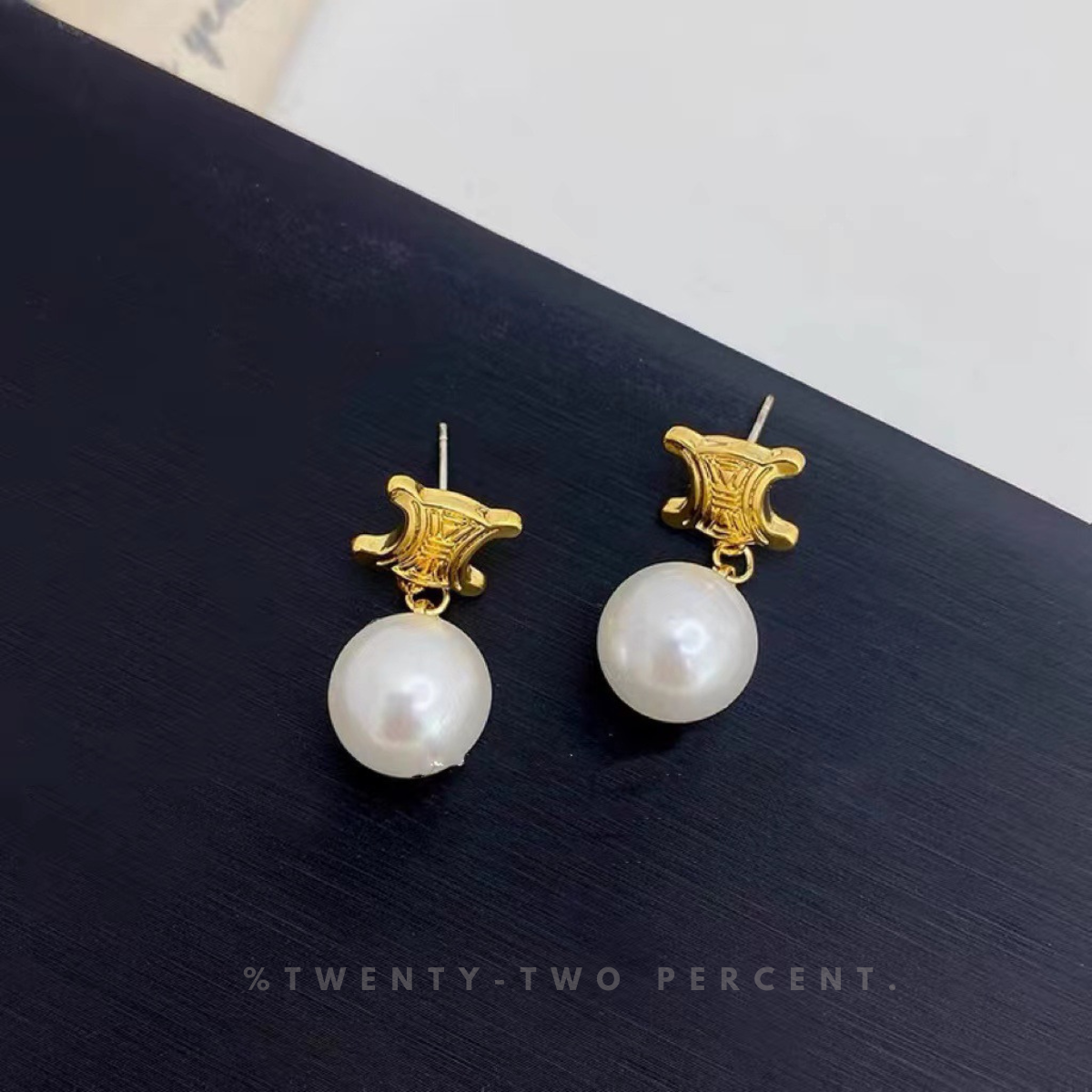 Classic Gold Mailon Triomphe Vintage Pearl Earrings