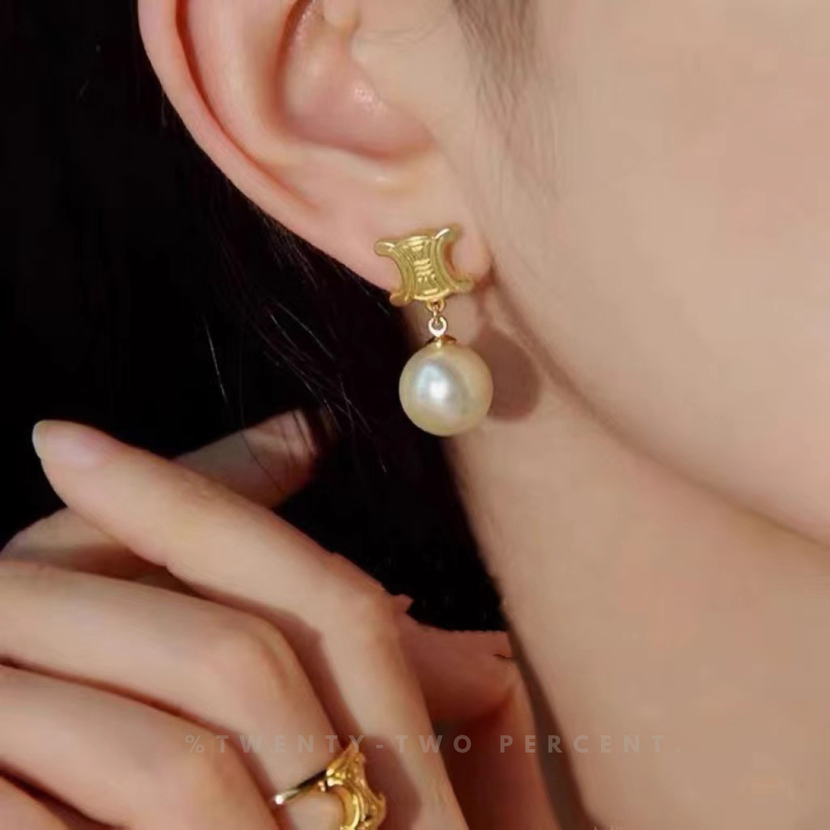 Classic Gold Mailon Triomphe Vintage Pearl Earrings