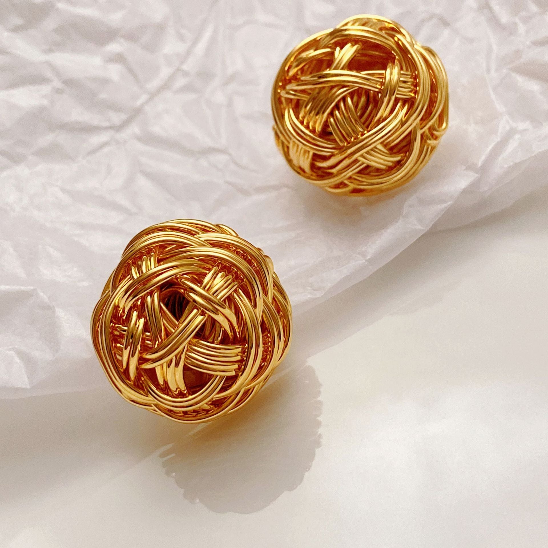 Vintage Retro Gold Metal Twisted Ball Earrings