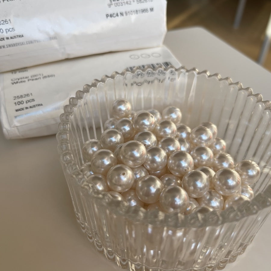Signature Freshwater Round White Pearl Earrings(10mm/12mm/14mm)