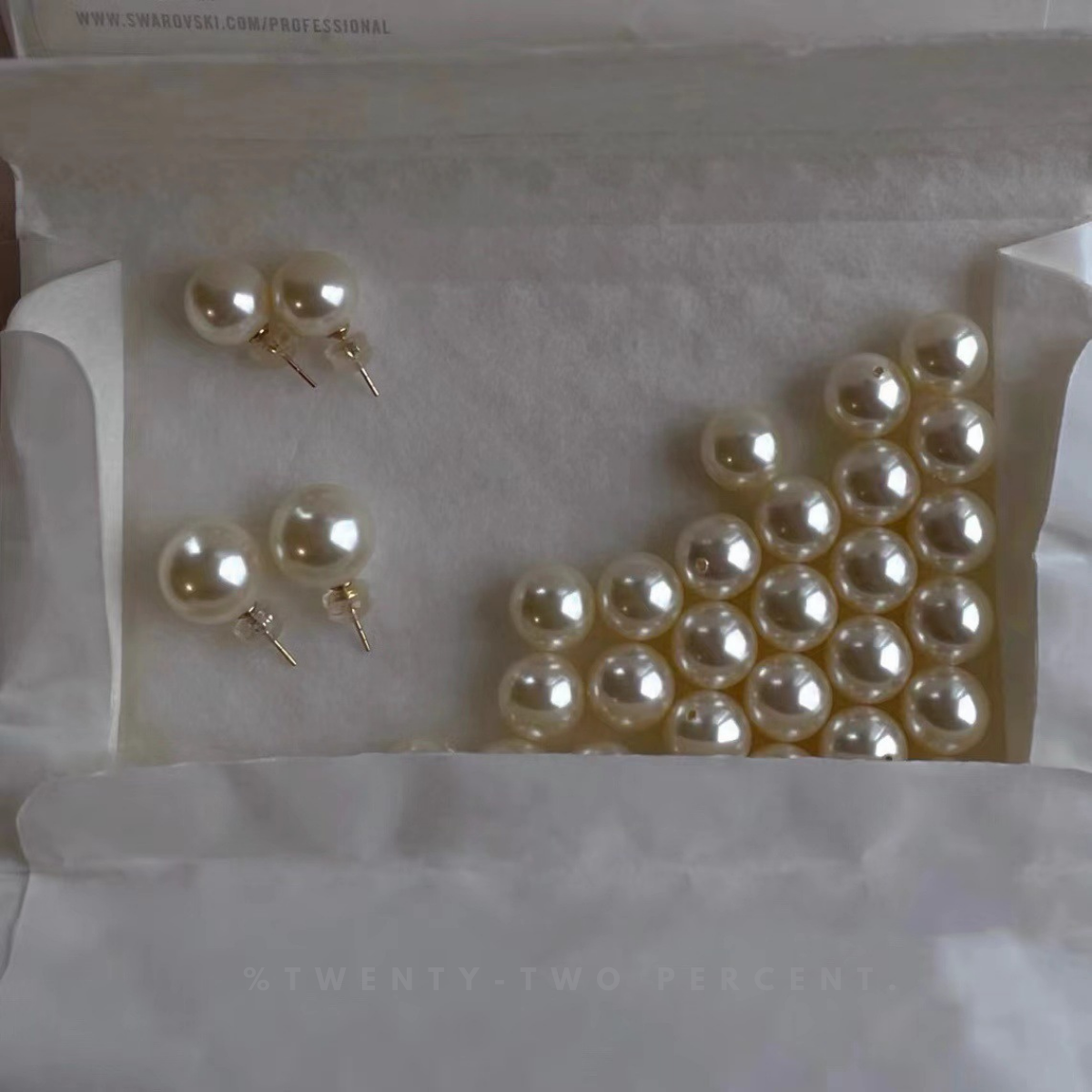 Signature Freshwater Round White Pearl Earrings(10mm/12mm/14mm)