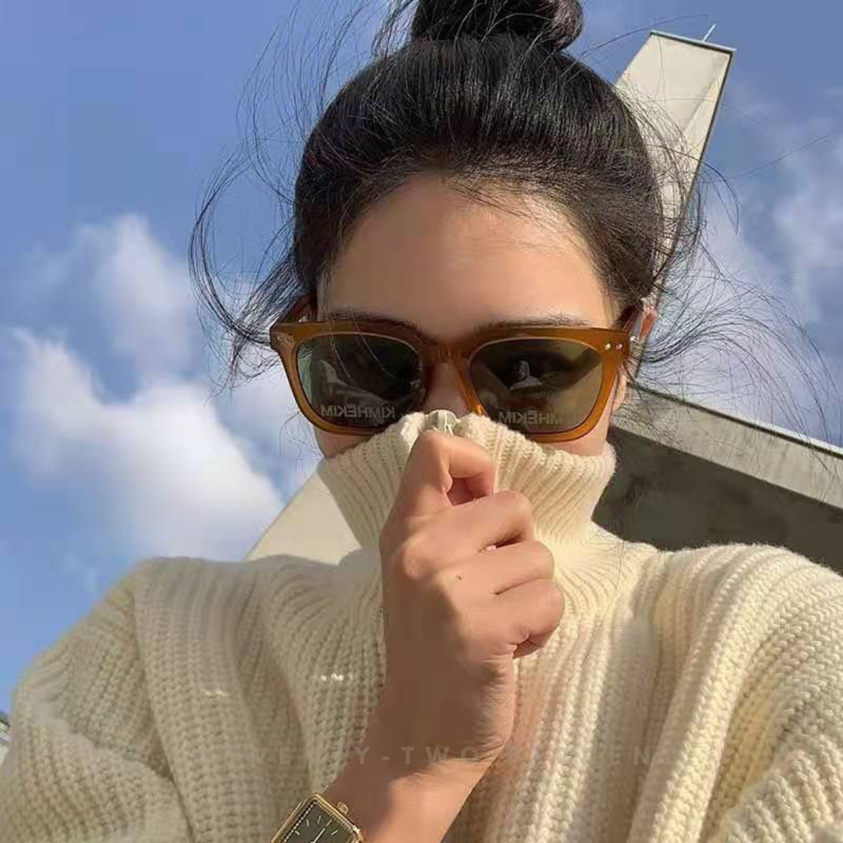 KIMHEKIM Vintage Pumpkin Polarized Letter Sunglasses