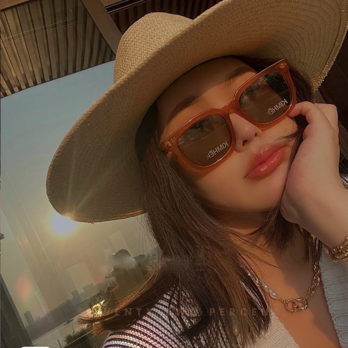 KIMHEKIM Vintage Pumpkin Polarized Letter Sunglasses