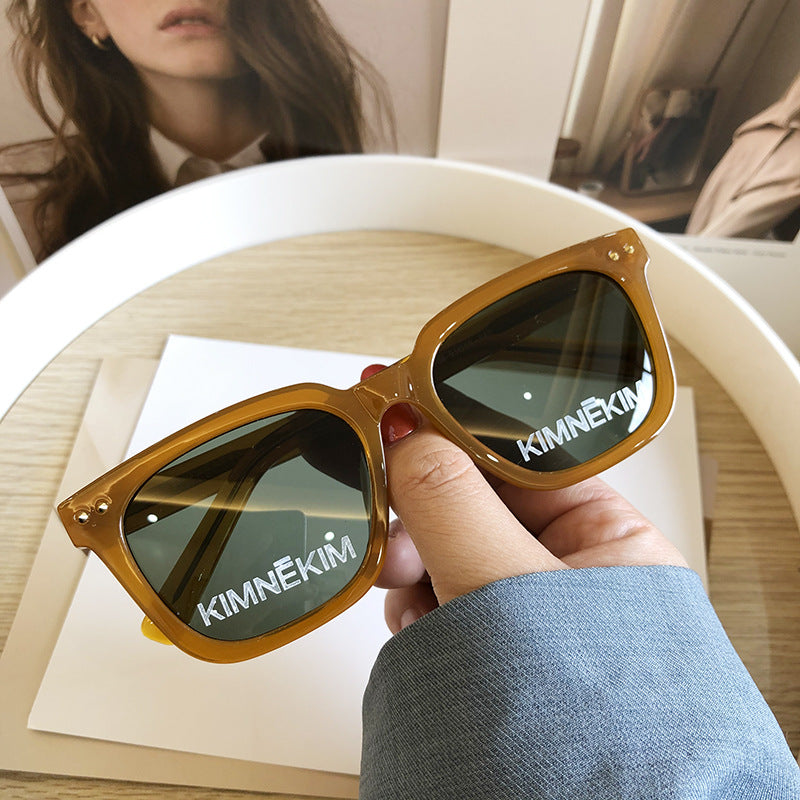 KIMHEKIM Vintage Pumpkin Polarized Letter Sunglasses