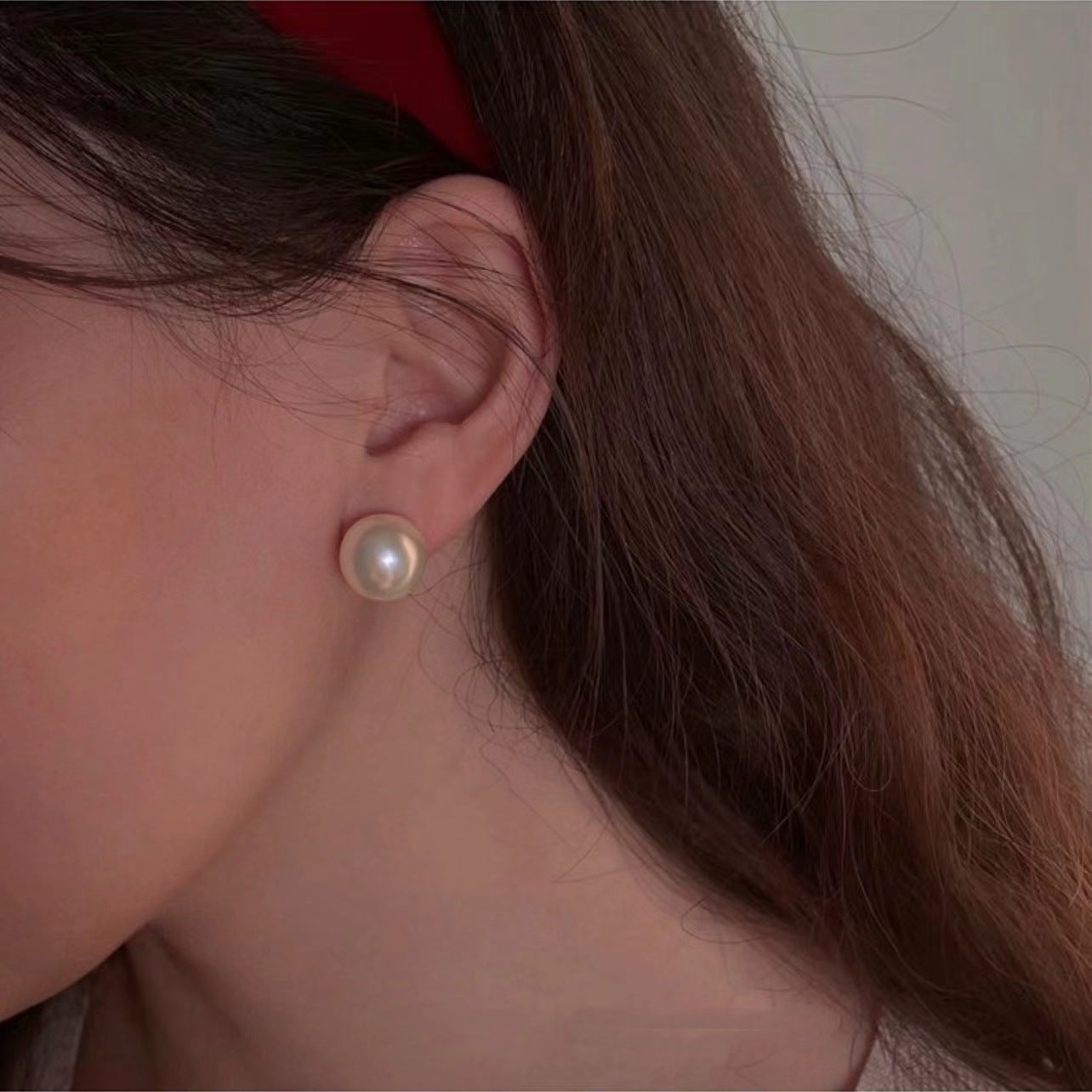 Signature Freshwater Round White Pearl Earrings(10mm/12mm/14mm)