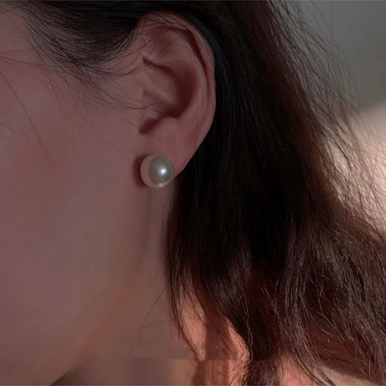 Signature Freshwater Round White Pearl Earrings(10mm/12mm/14mm)